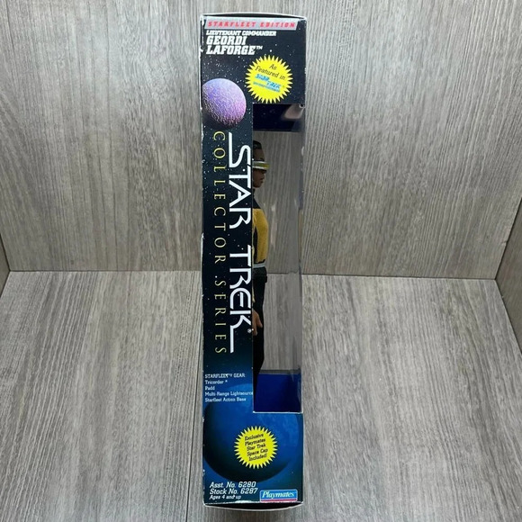 Star Trek Collector Series Lt Cdr. Geordi La Forge Starfleet Edition-Playmates - Picture 3 of 9